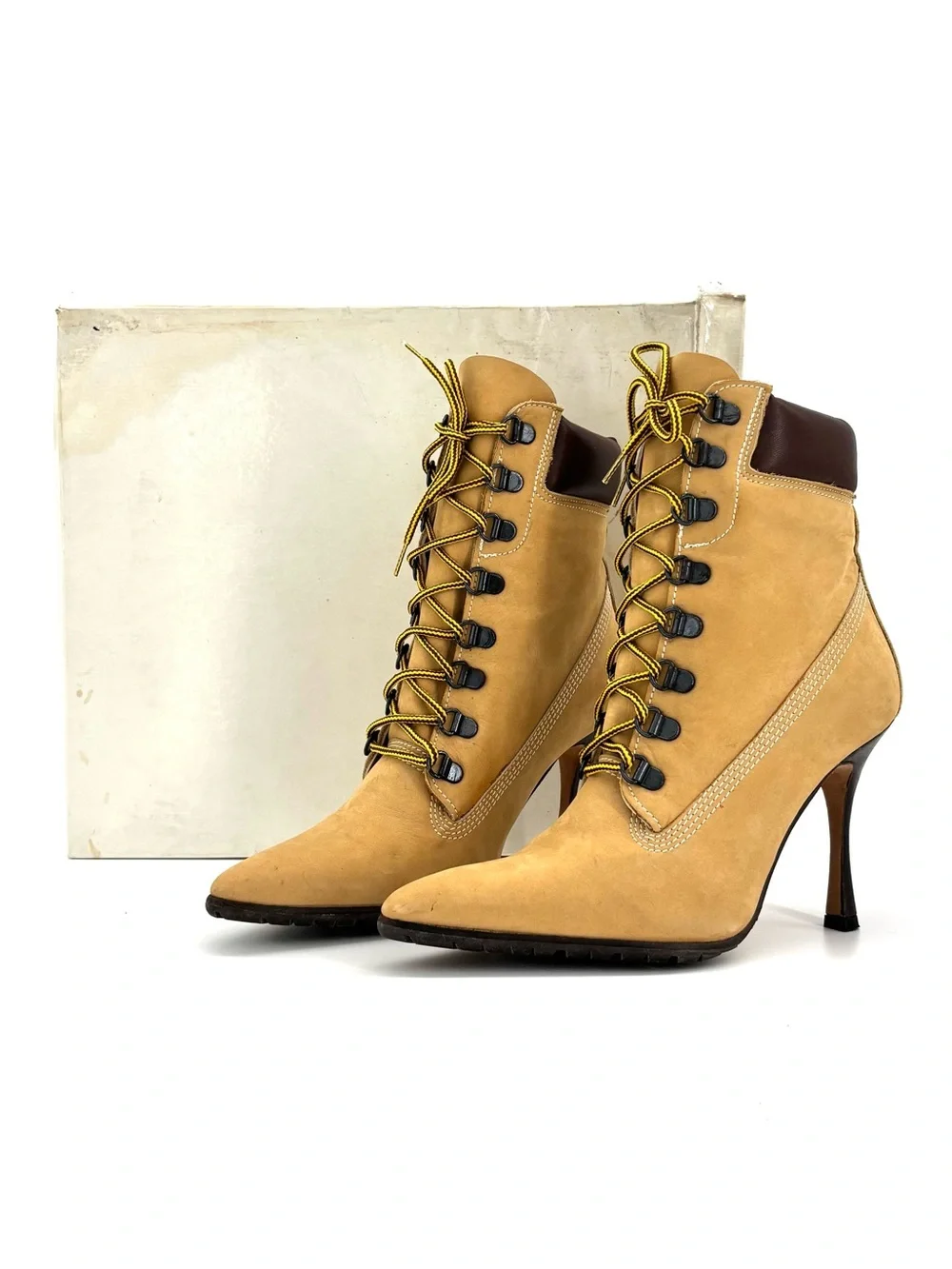 Manolo Blahnik 2002 Oklamod Timberland Lace Up Pointed Toe Ankle Boots 35.5